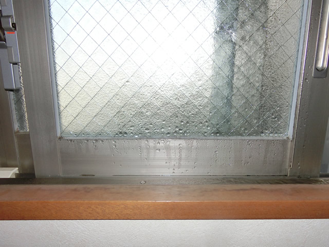窓の結露軽減　ＬＩＸＩＬ内窓インプラス【施工前】　名古屋市中川区